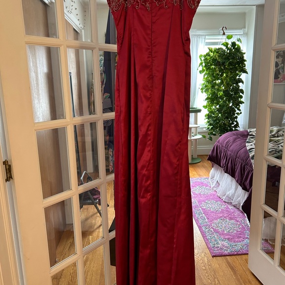Elegant Y2K Ruby Red Prom Dress - Picture 6 of 8